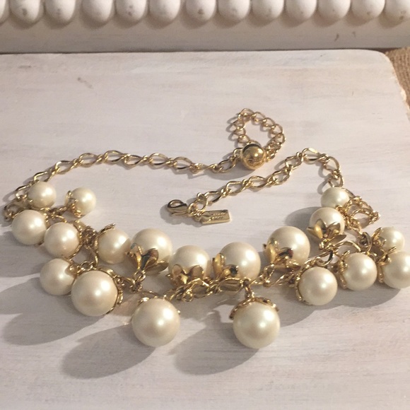 Kate Spade faux pearls necklace - Picture 3 of 4